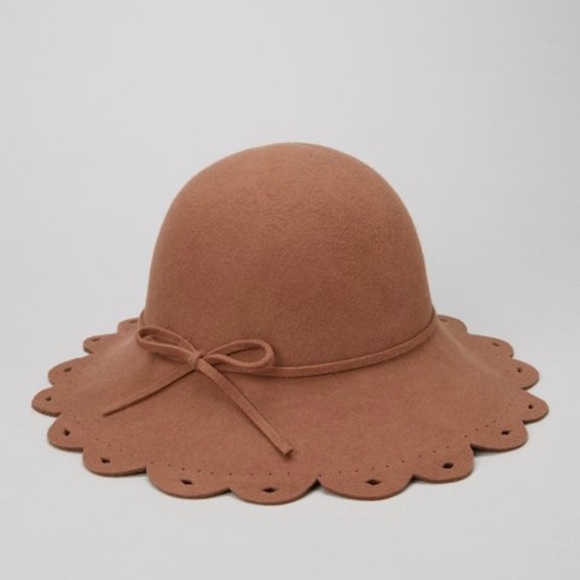 bebe Accessories - Bebe Brown cocoa scallop 100% wool hat